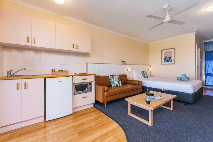 Room 5 of 26