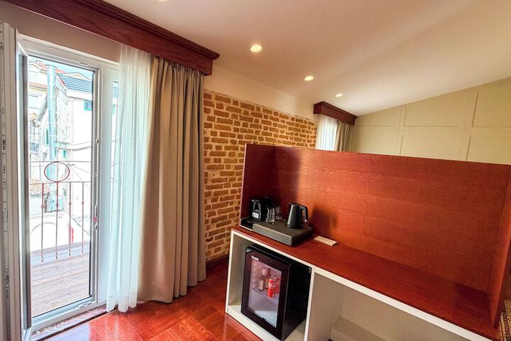 Room 55 of 96