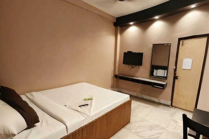 Room 49 of 83