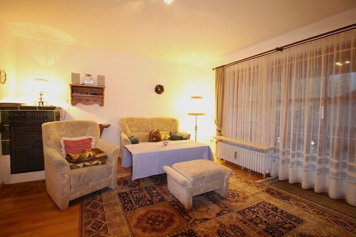 Room 12 of 25