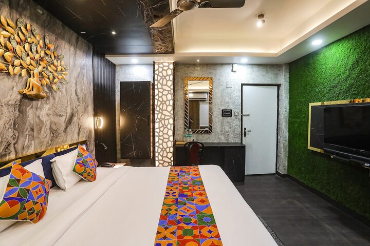 Room 17 of 29