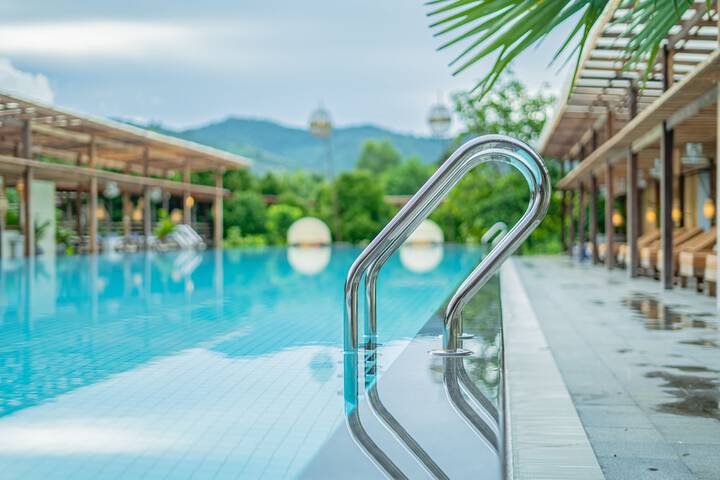 Pool 62 of 189