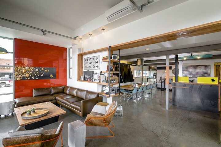 Guest Lobby