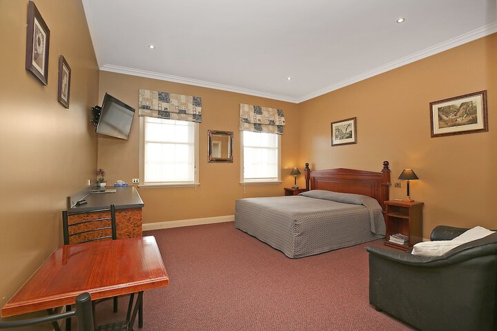 Room 9 of 21