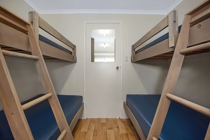 Room 27 of 116