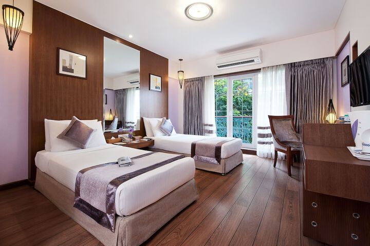 Room 30 of 50