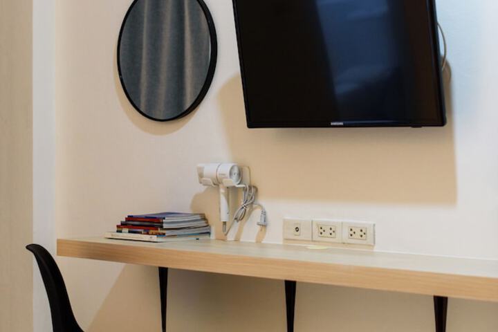 Room 13 of 38