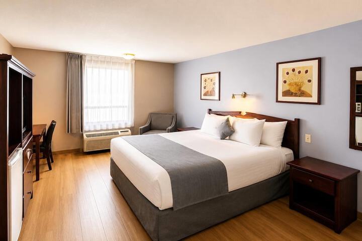 Room 12 of 25
