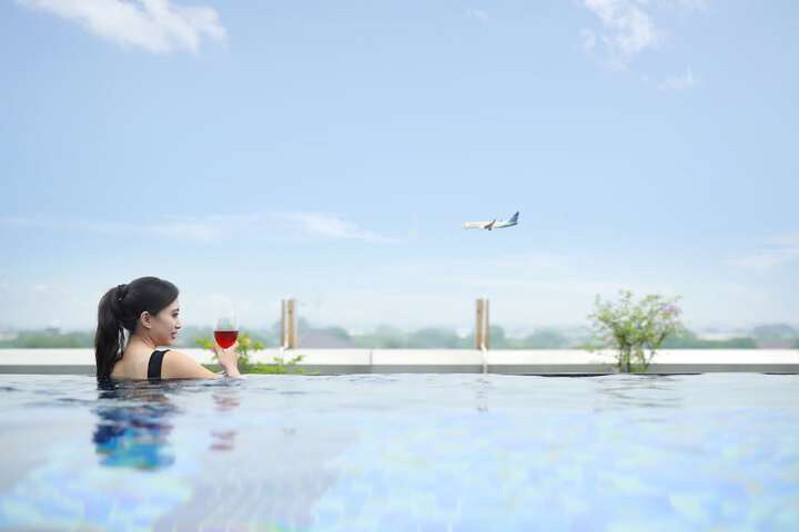 Pools & Facilities