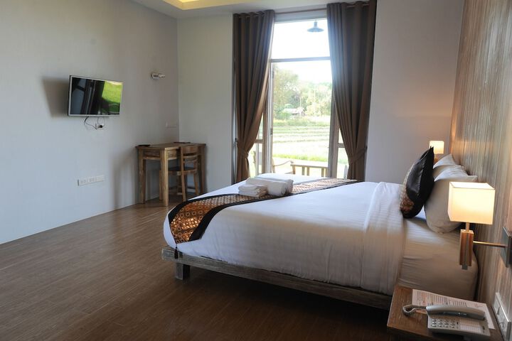 Room 8 of 74