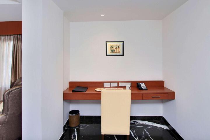 Room 90 of 152