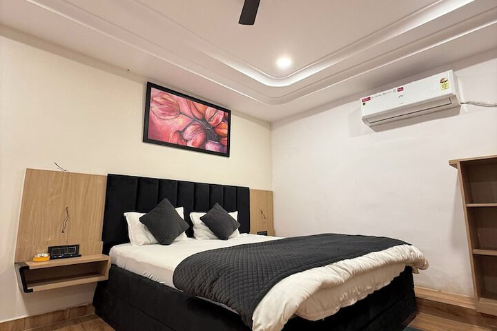 Room 3 of 26
