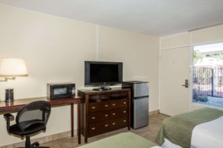 Room 12 of 51