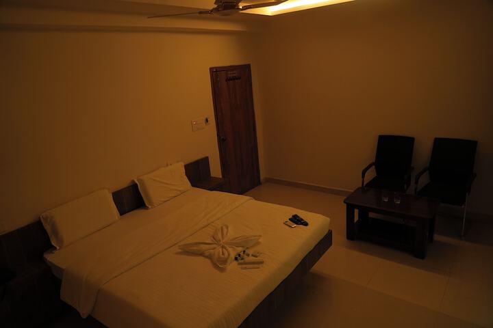 Room 15 of 27