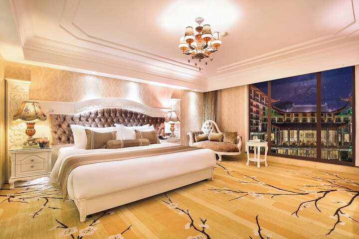 Room 26 of 71
