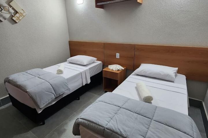 Room 10 of 22