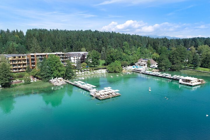 Amerika-Holzer Hotel Resort in Sankt Kanzian am Klopeiner See
