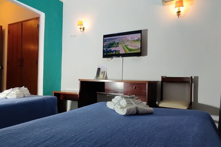 Room 25 of 82