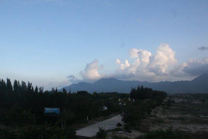 QUYET THANG HOTEL & BEACH