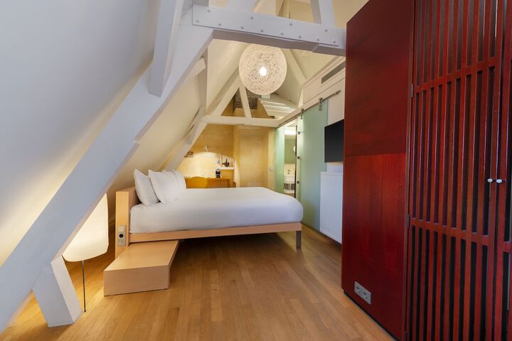 Room 11 of 57