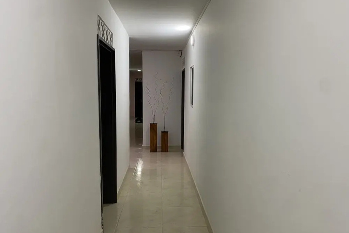 Room 8 of 11
