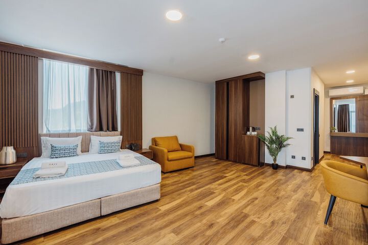Room 12 of 42