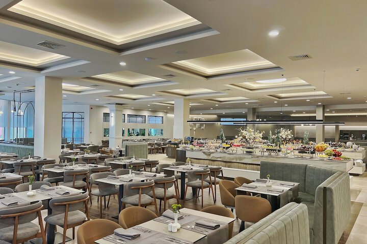 Dining 39 of 67