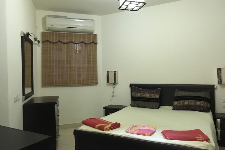 Room 12 of 126