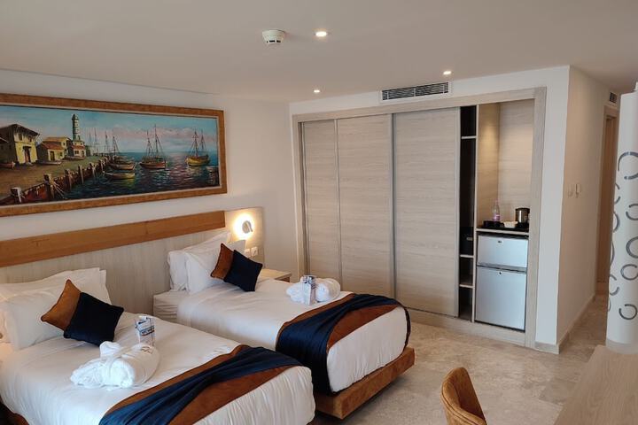 Room 13 of 41