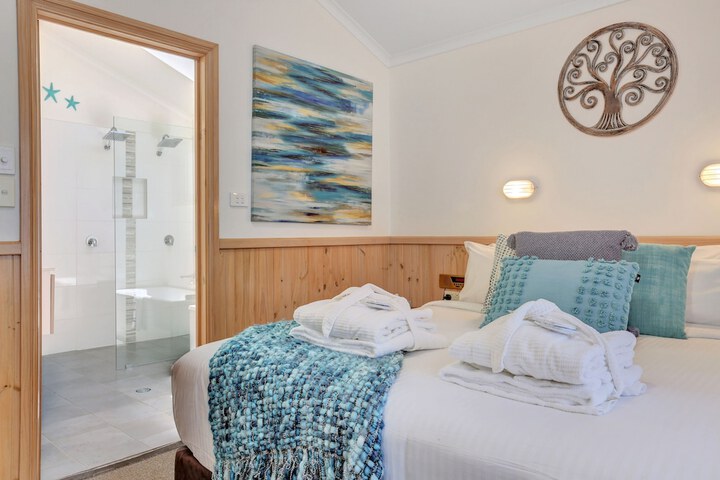 Room 6 of 42