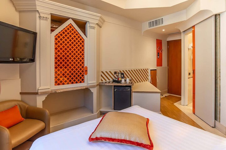 Room 97 of 174