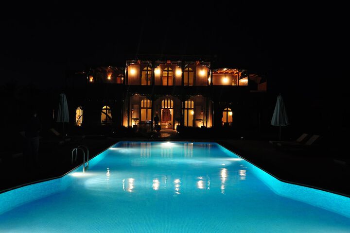 Hotel with Pool