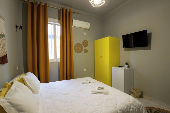 Room 50 of 90
