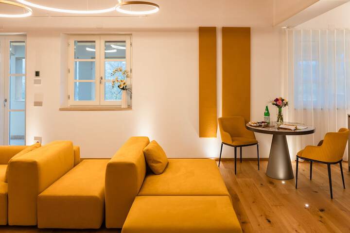 Room 65 of 148