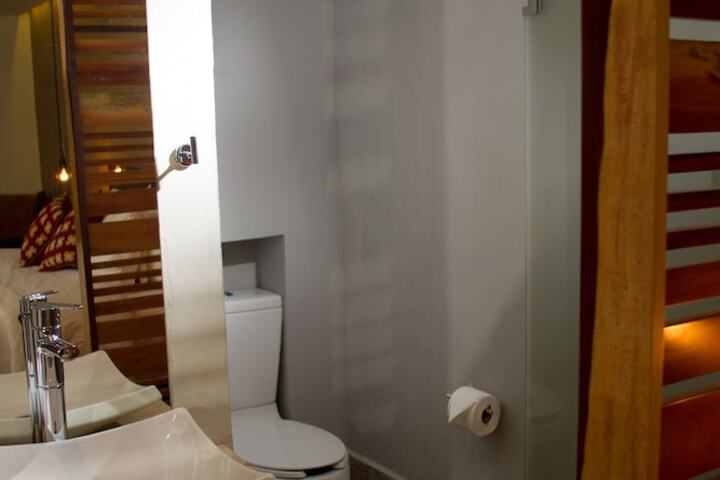 Room 28 of 58