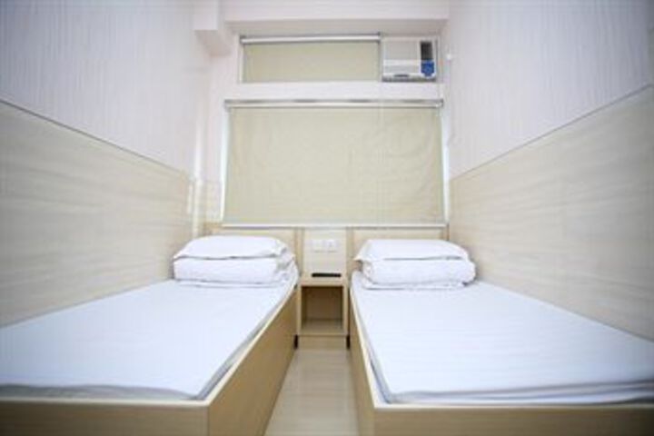Room 11 of 44