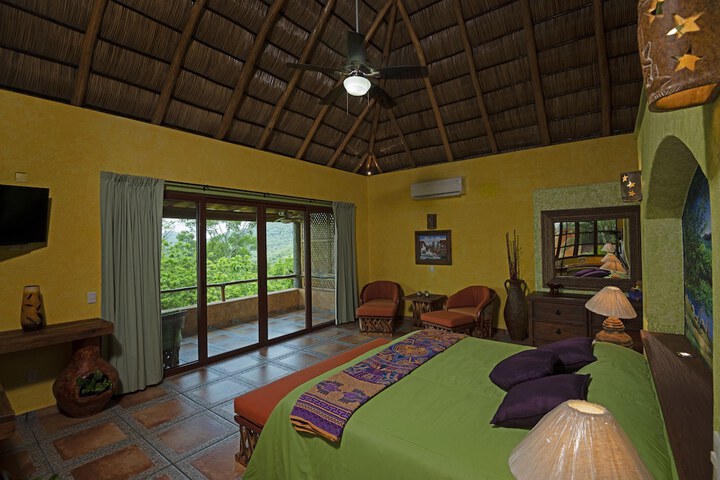Room 10 of 52