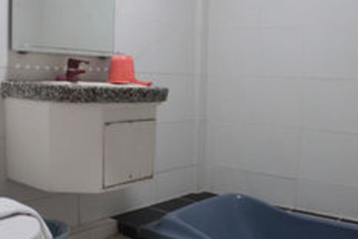 Room 5 of 79