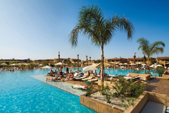 Hotel with Pool