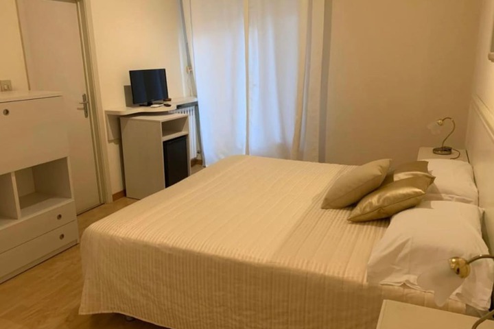 Room 60 of 154