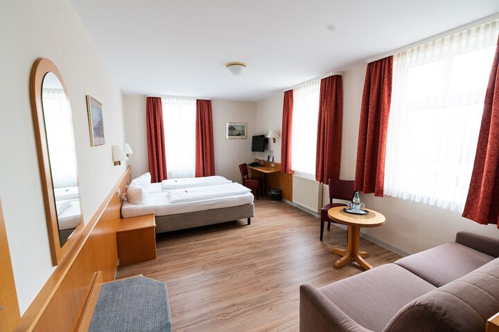 Room 14 of 72