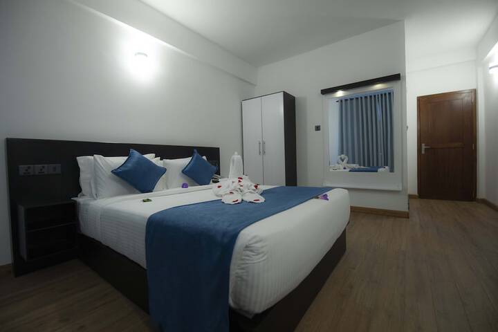 Room 19 of 33
