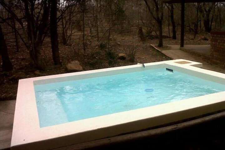 Pool 9 of 13