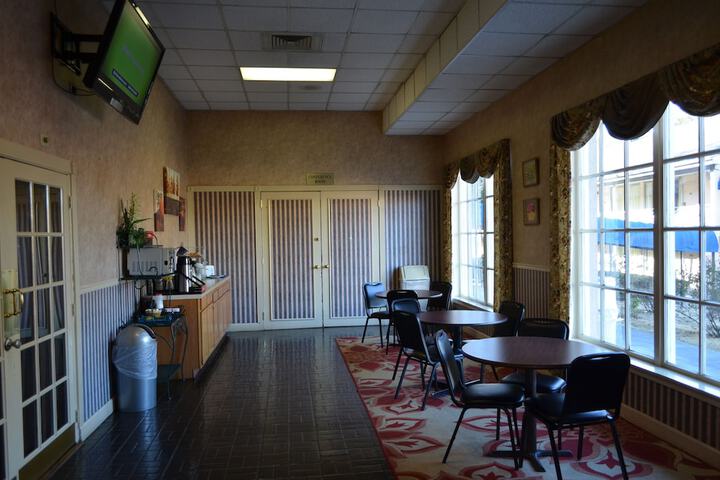 Breakfast/Coffee Service 15 of 15