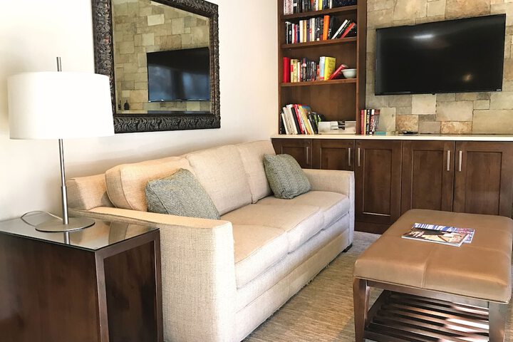 Room 76 of 185