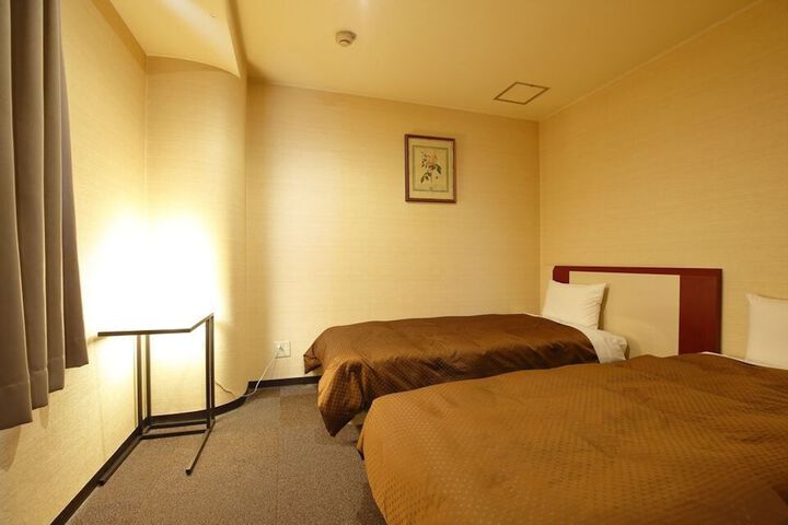 Room 13 of 46