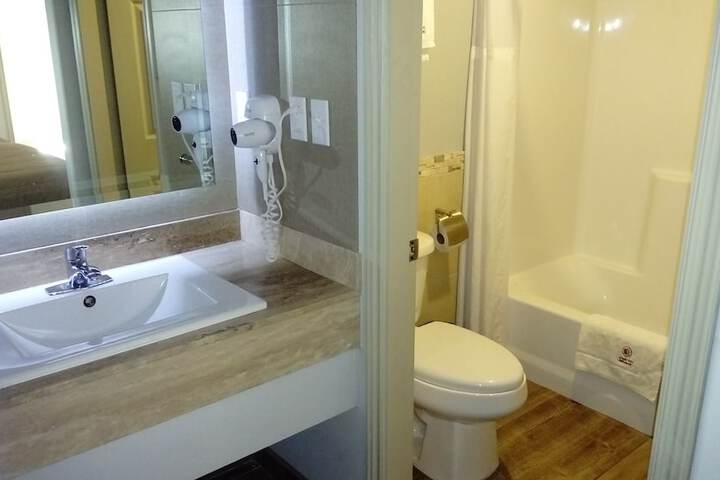 Room 15 of 31