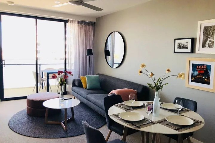 Room 2 of 16