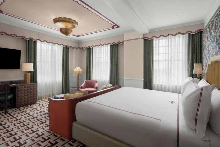 Room 17 of 81