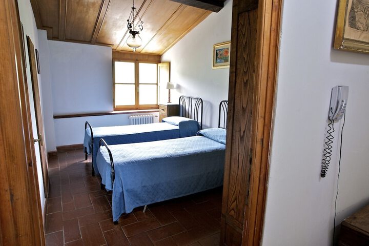 Room 4 of 71